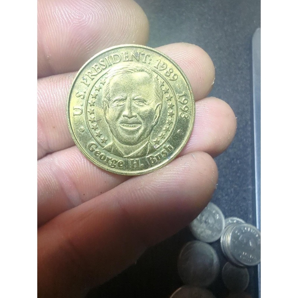 George H Bush President - 2000 Sunoco Presidential Coin Series Token!-c3867xcx